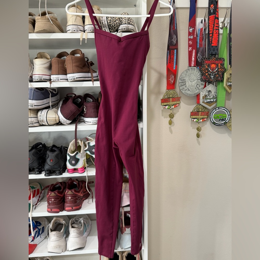 Bombshell sportswear, sculpt bodysuit maroon/purple, good condition size XS - Picture 2 of 7